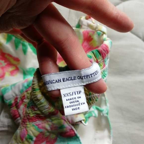 AMERICAN EAGLE Bright Tropical Botanical Print Crop Top XXS AE - Picture 2 of 6